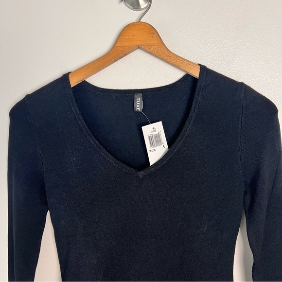 Tuxe Bodywear Protege Black Fine Knit V-Neck Bodysuit - Picture 4 of 9